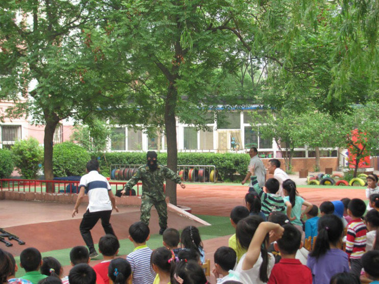 防恐培训进入秀园幼儿园