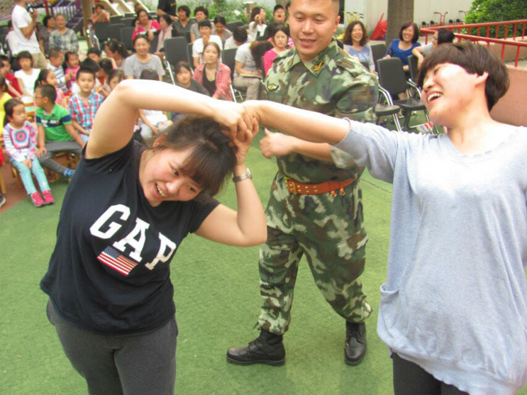 防恐培训进入秀园幼儿园