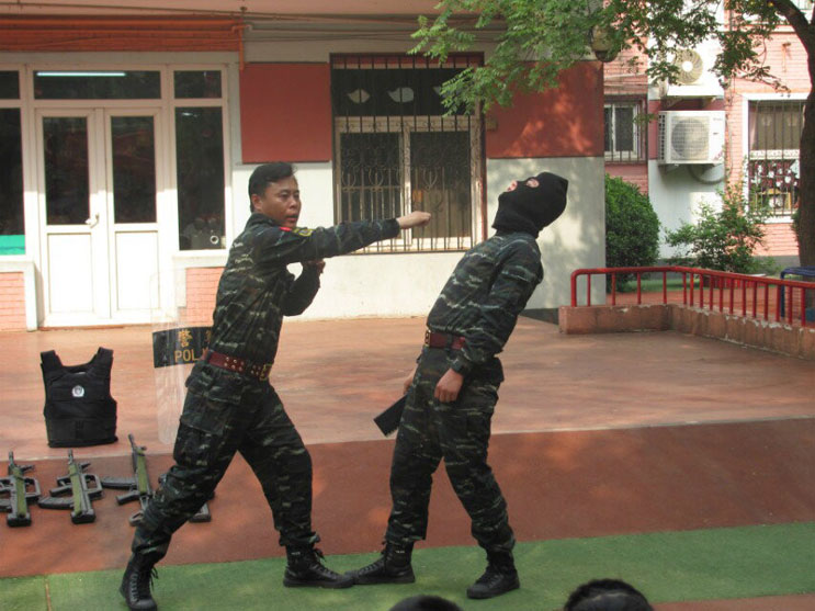 防恐培训进入秀园幼儿园