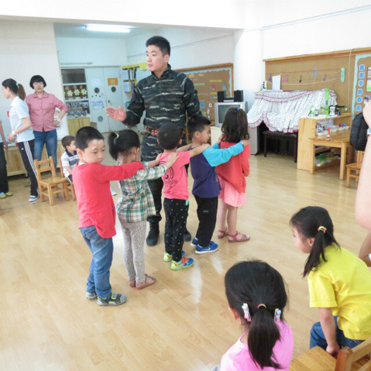 2015年4月29日，启明华清园幼儿园安全疏散演习