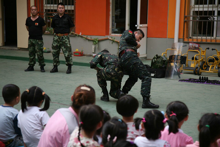 2015年5月14日，和平街幼儿园（分园）防恐培训