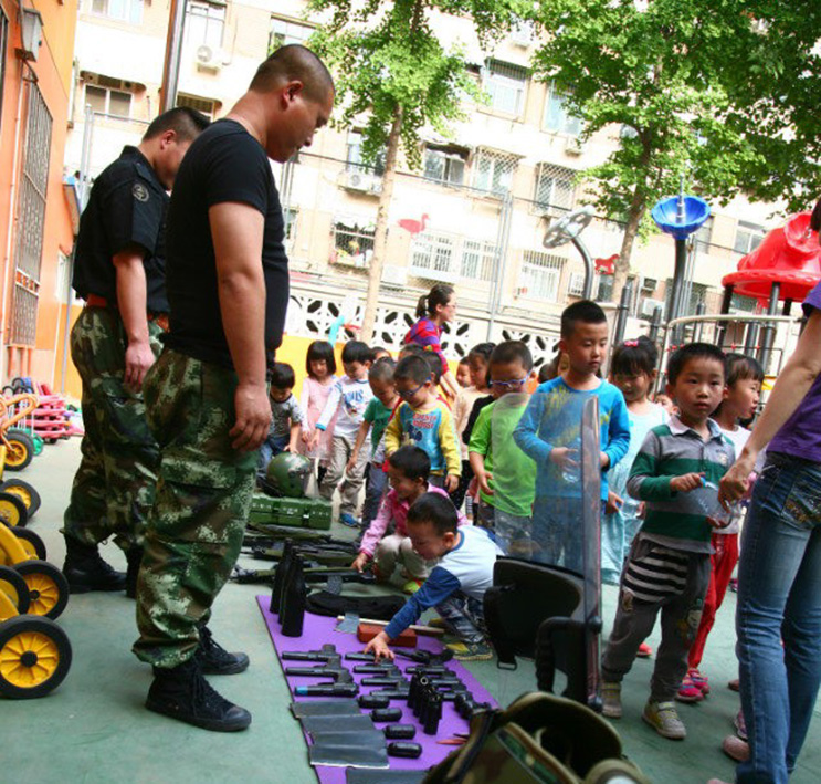 2015年5月14日，和平街幼儿园（分园）防恐培训