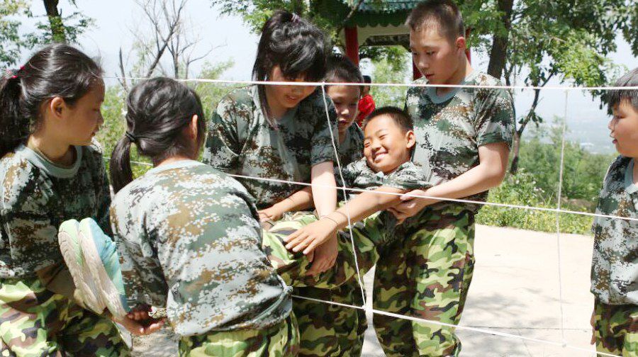 军事探秘挑战赛 巨峰特训助力孩子突破“恐惧”心防